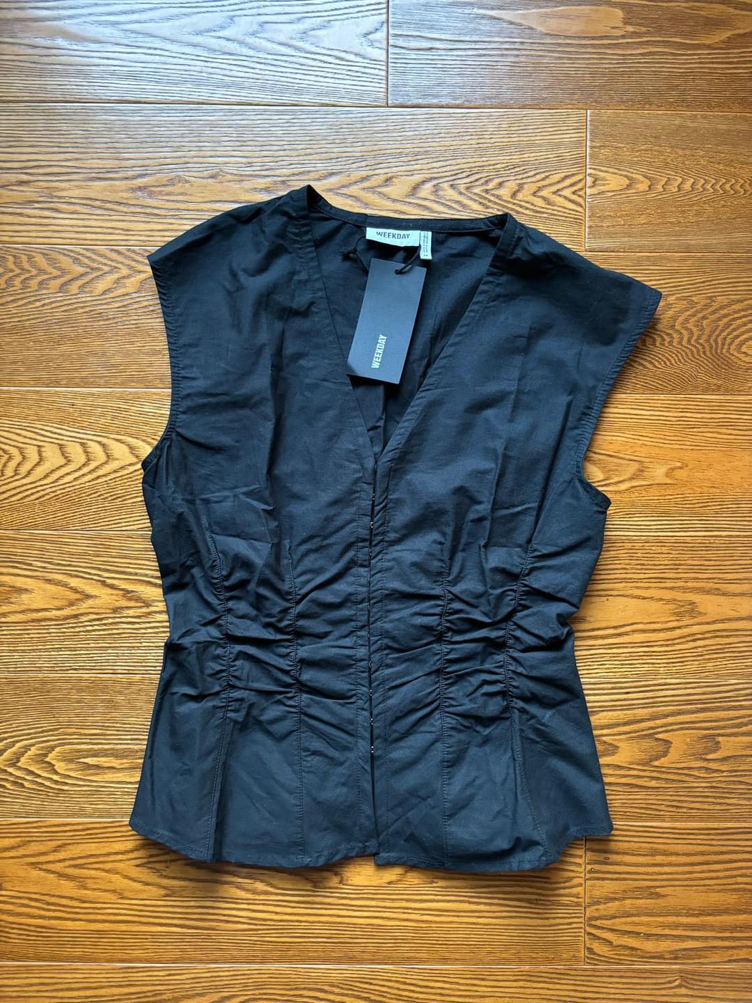 Weekday gathered poplin top Black 38 | 후루츠패밀리