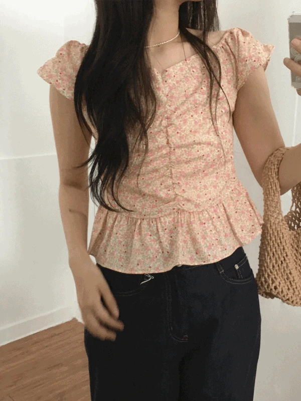 블러시 플라워블라우스