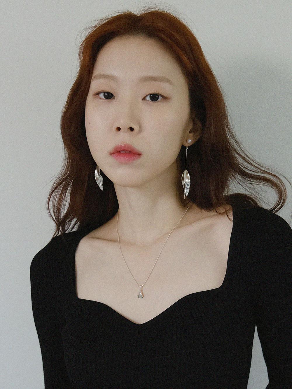 Morning glory necklace