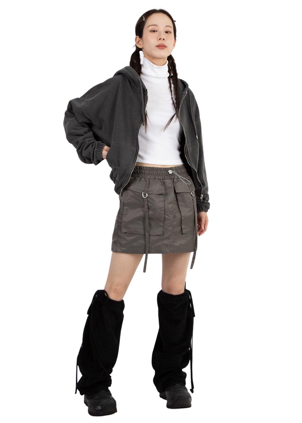 GLOSSY CARGO MINI SKIRT