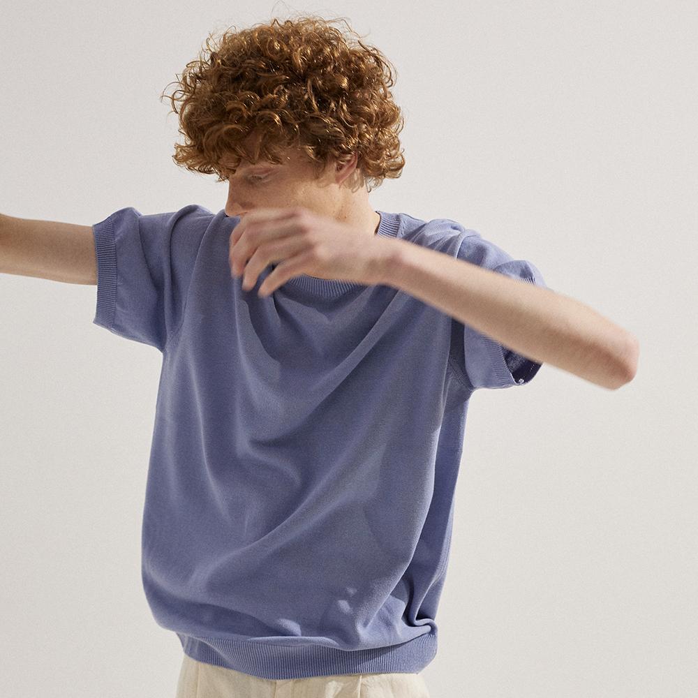 라이트 에어 하프 라운드 크루넥 니트