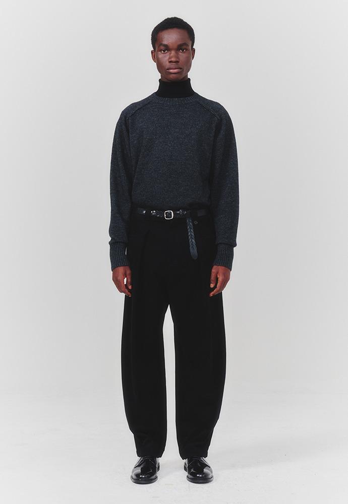 Pocket On Tuck Pants_ Black