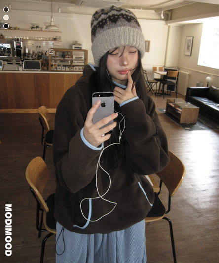 [모델강추🖤/귀여운데일리] 큐 사선 지퍼 후드 후리스 점퍼 - 3color