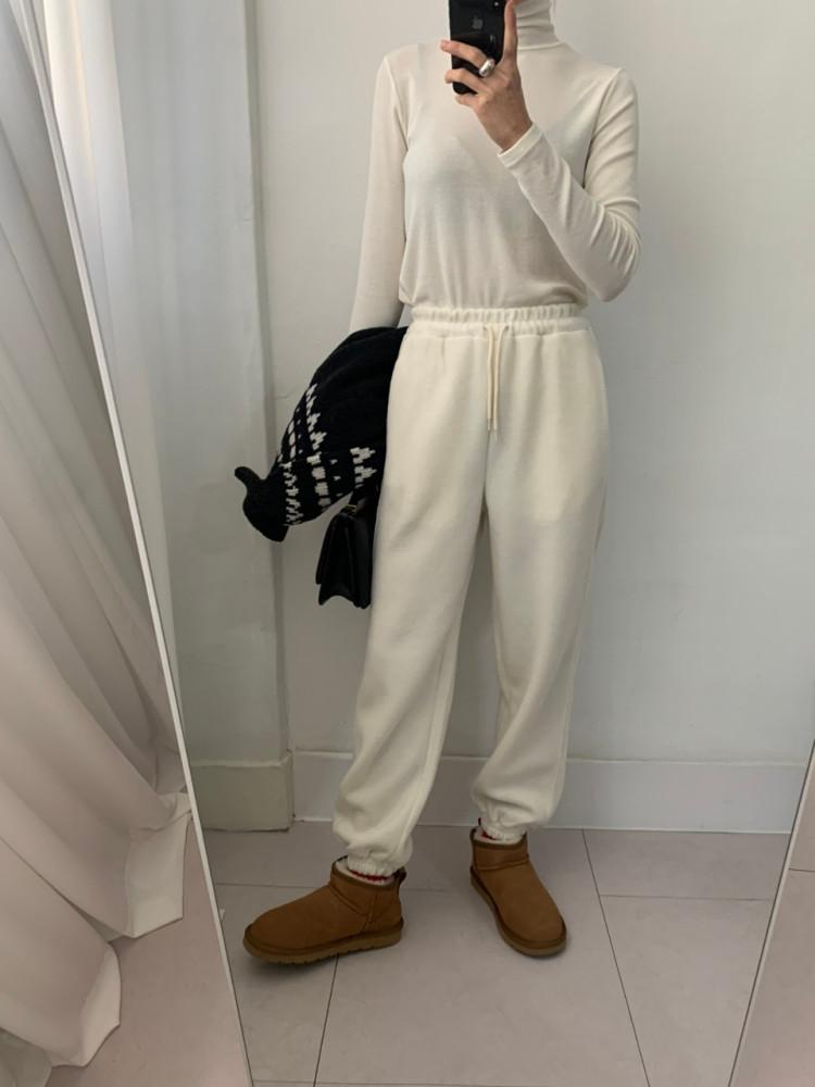 [아이 당일배송]helvetica 헬베티카 머그 울 조거 팬츠 밴딩바지 데일리룩 겨울 이너프