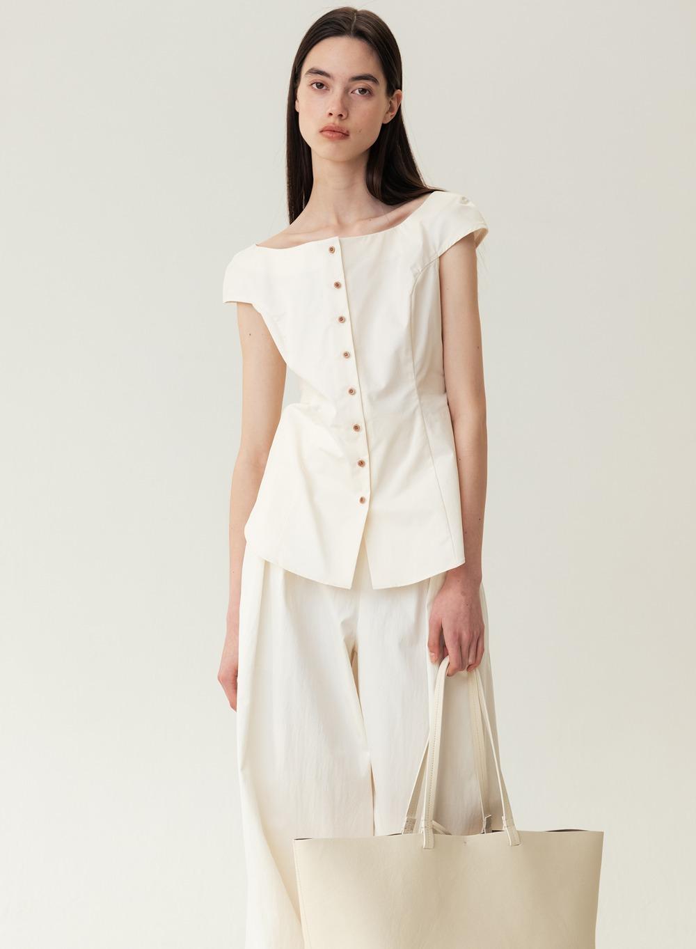 RESORT23 Boat-Neck Blouse Cream