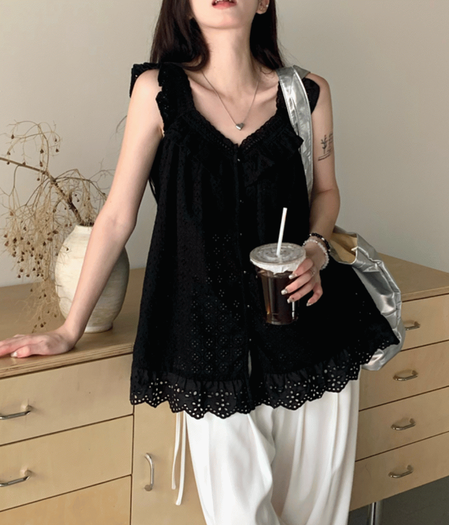 반하니 데그린❤️ 브이넥 레이스 프릴 펀칭 민소매 레이어드 블라우스 1color