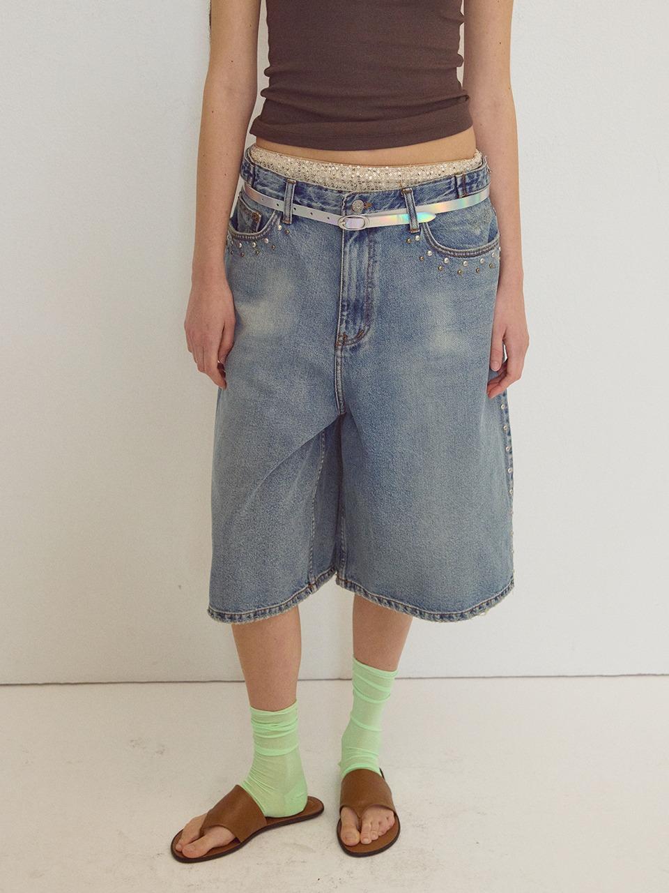 [2차 7/10 예약배송] Studded Bermuda Wide Denim_Light Blue