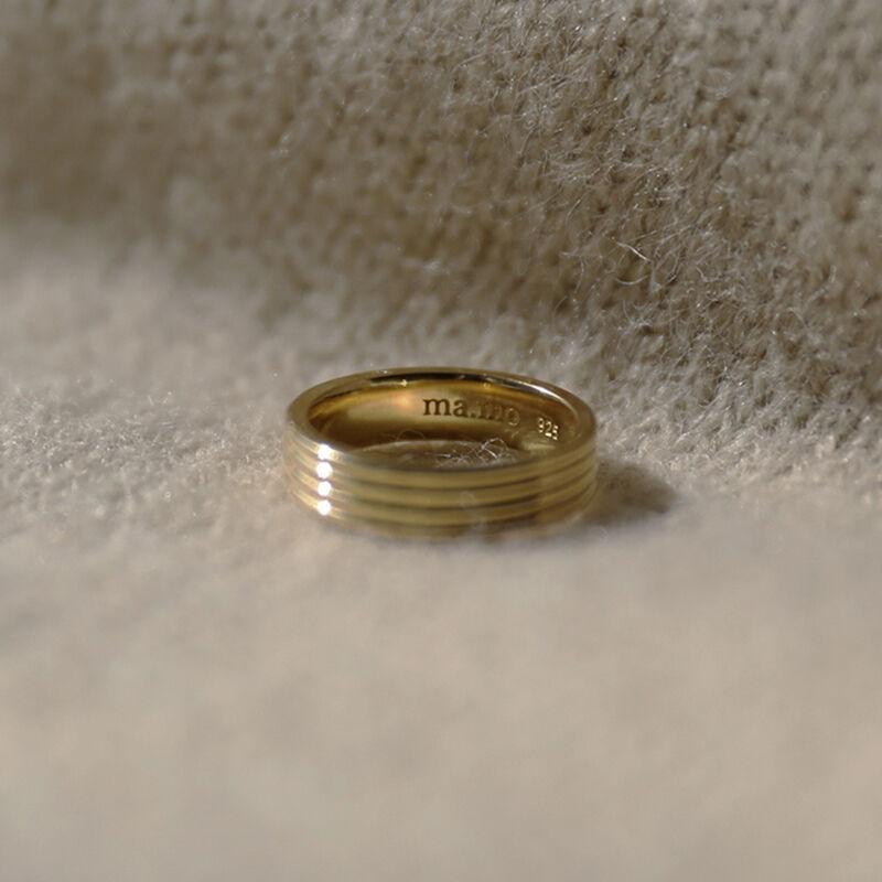 ridged band ring