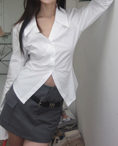 파라다이스키스 와이드 카라 화이트 세미크롭 커프스 셔츠