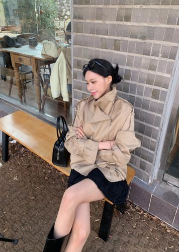 빌리브 하이넥 버튼 더블 숏 트렌치 자켓