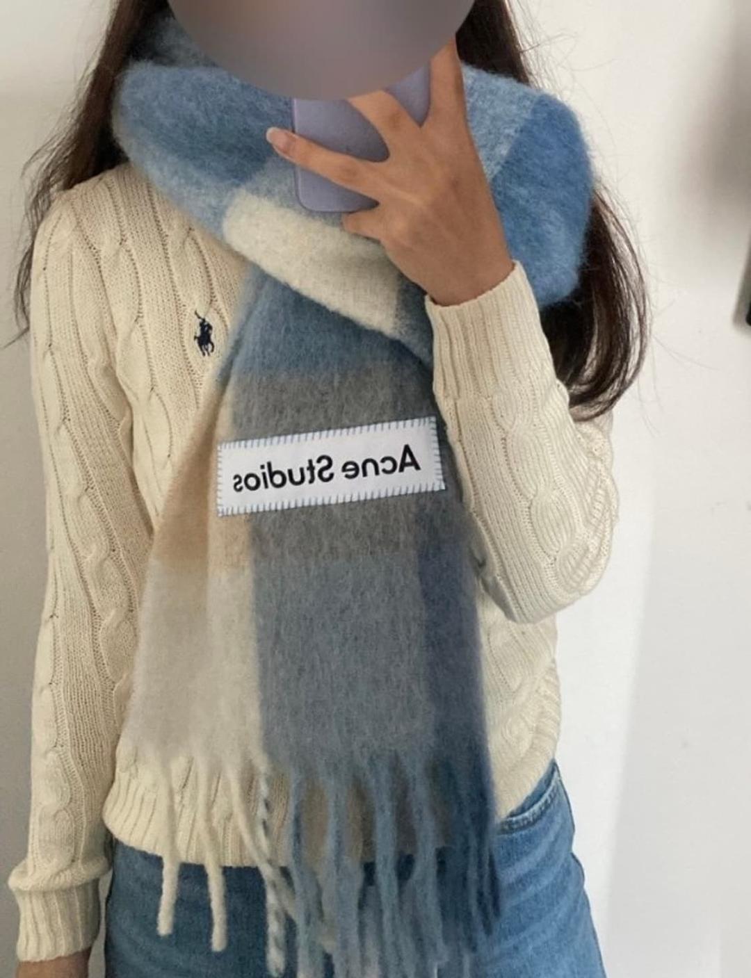 아크네 모헤어 머플러 파스텔 블루 베이지 | 후루츠패밀리