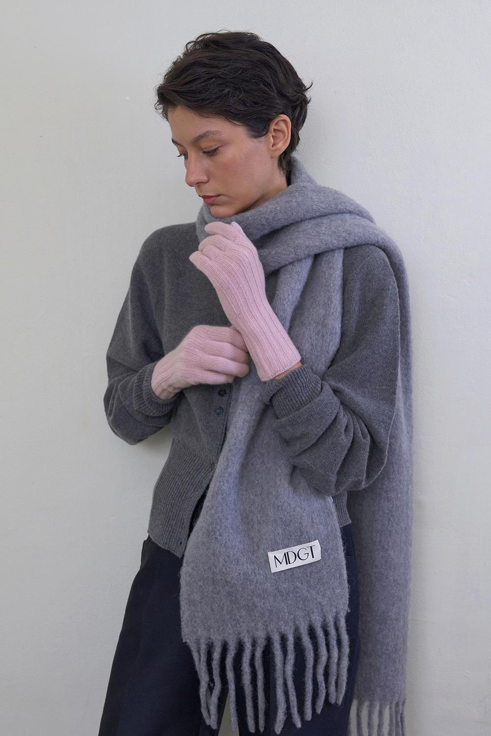 [11/15 예약배송] Textured Touch Gloves_Pale Pink