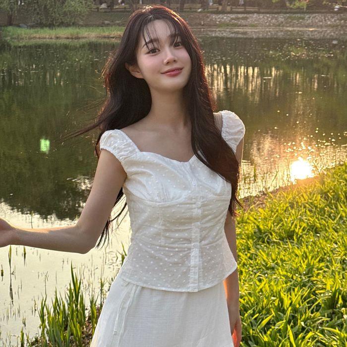 HEART NECK DOT BLOUSE (WHITE)