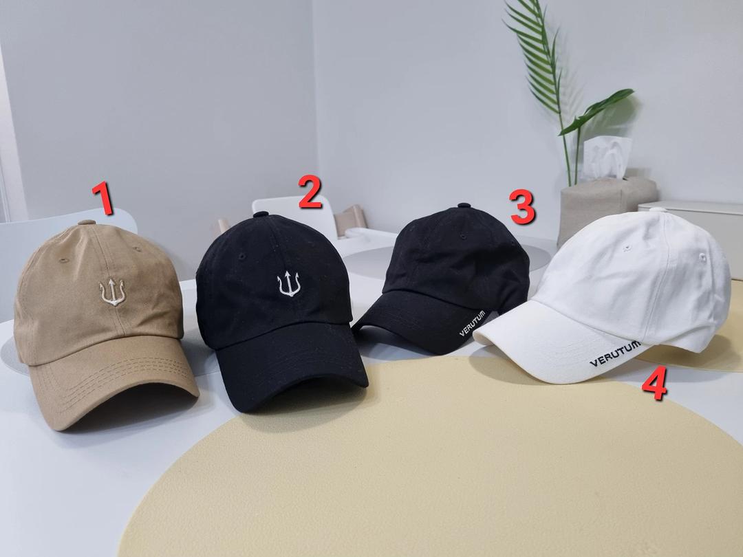 베투룸 볼캡 4개 (3번 하나 남음)