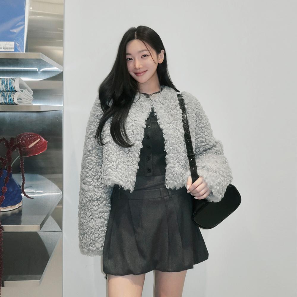 [E.B.M][29CM 단독_민경PICK] 에코퍼 숏 아우터 EMOCEOT010