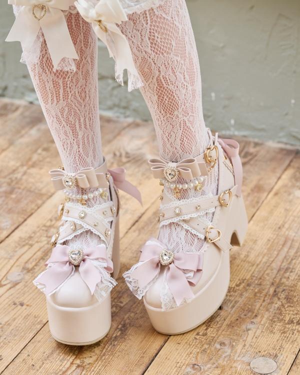 クロスストラップリボンパンプス