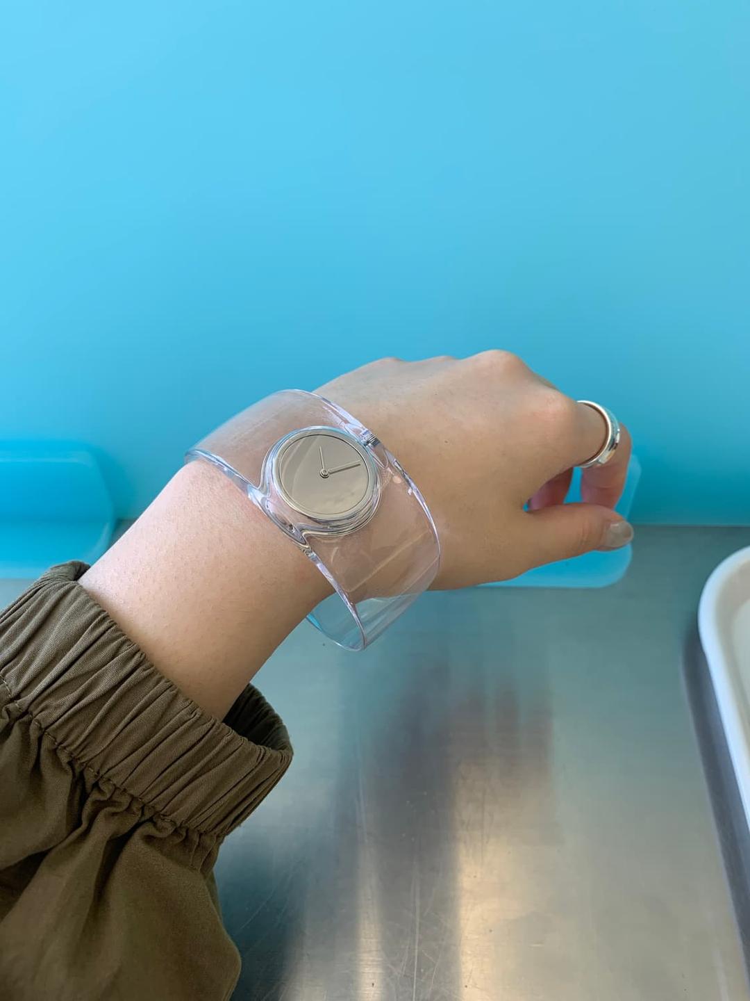 이세이 미야케 클리어 시계 | 후루츠패밀리