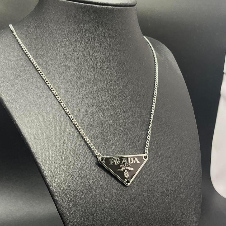 프라다 목걸이 정품 팬던트