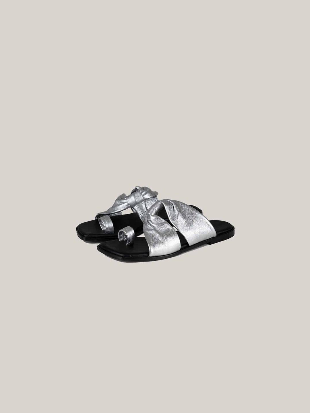 KNOT FLIP-FLOP [ SILVER ]