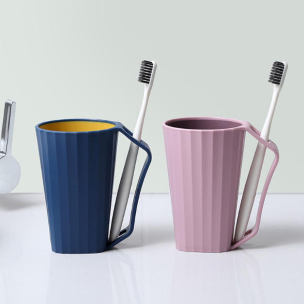 깨지지않는 파스텔 듀얼컬러 거꾸로 양치컵 칫솔꽂이 기본