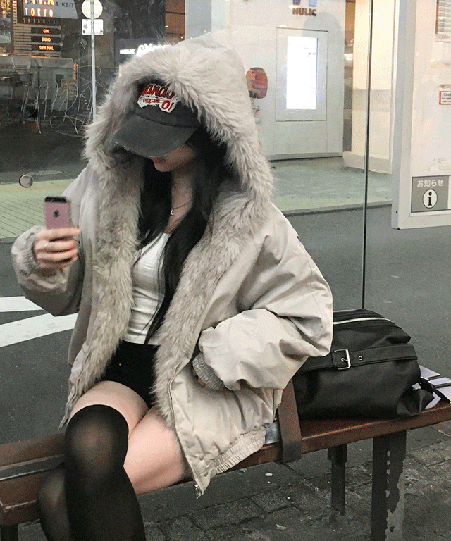 한겨울까지❄️[고퀄/도톰누빔🔥] 헤이미 부들 퍼 후드 절개 누빔 도톰 패딩 점퍼 집업 캐주얼 데일리 데이트룩 스쿨룩 겨울신상/겨울아우터/겨울점퍼