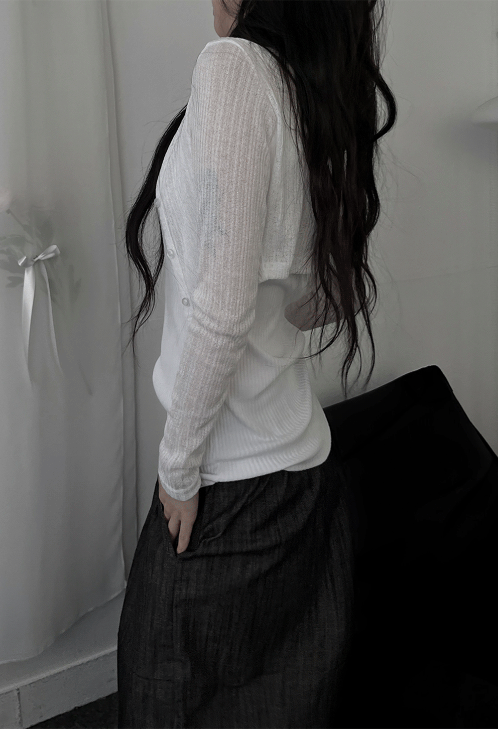 cropped loe cardigan