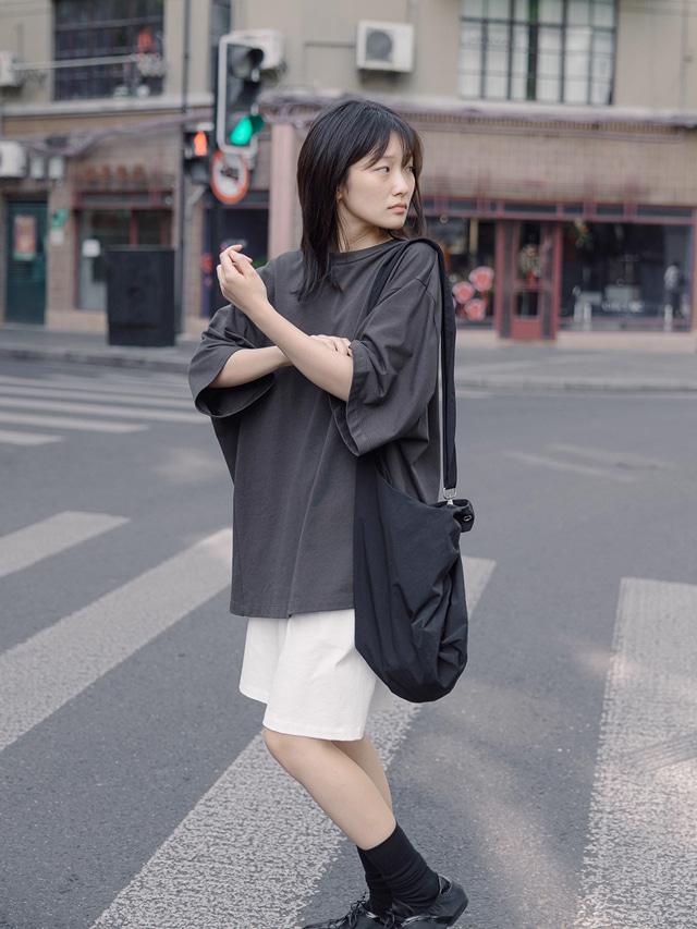 [StillWalking] Oversized Back Tie T-shirt