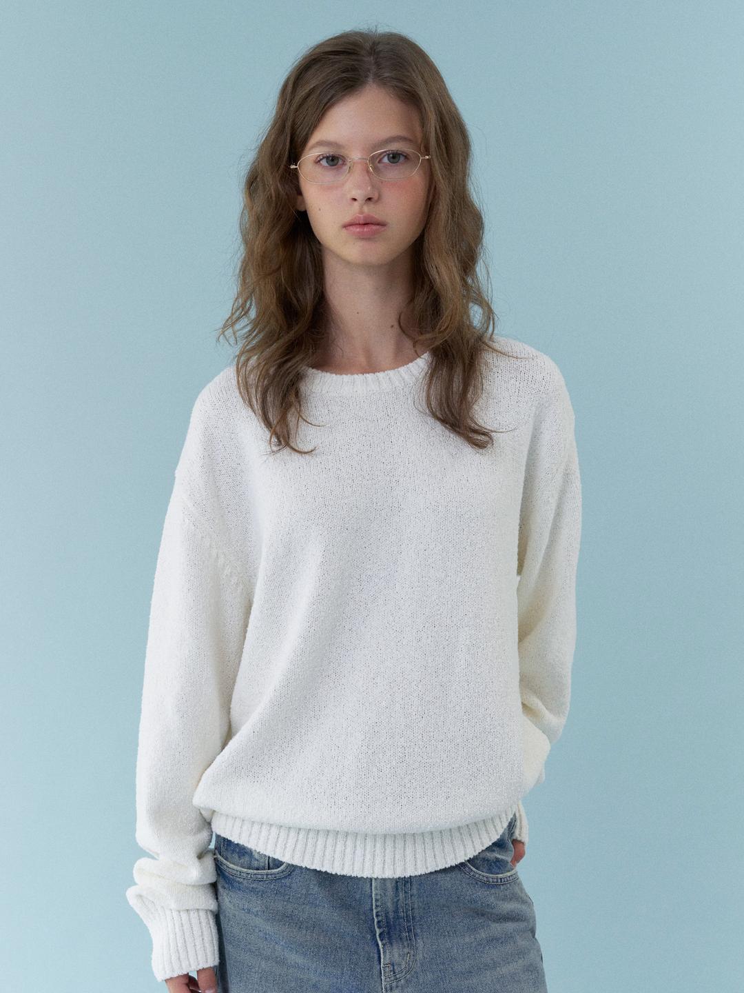 oversize boucle round knit (white)