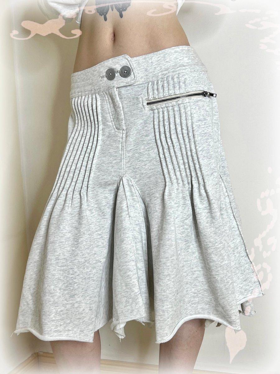 Comfortable sculpted cut skirt
