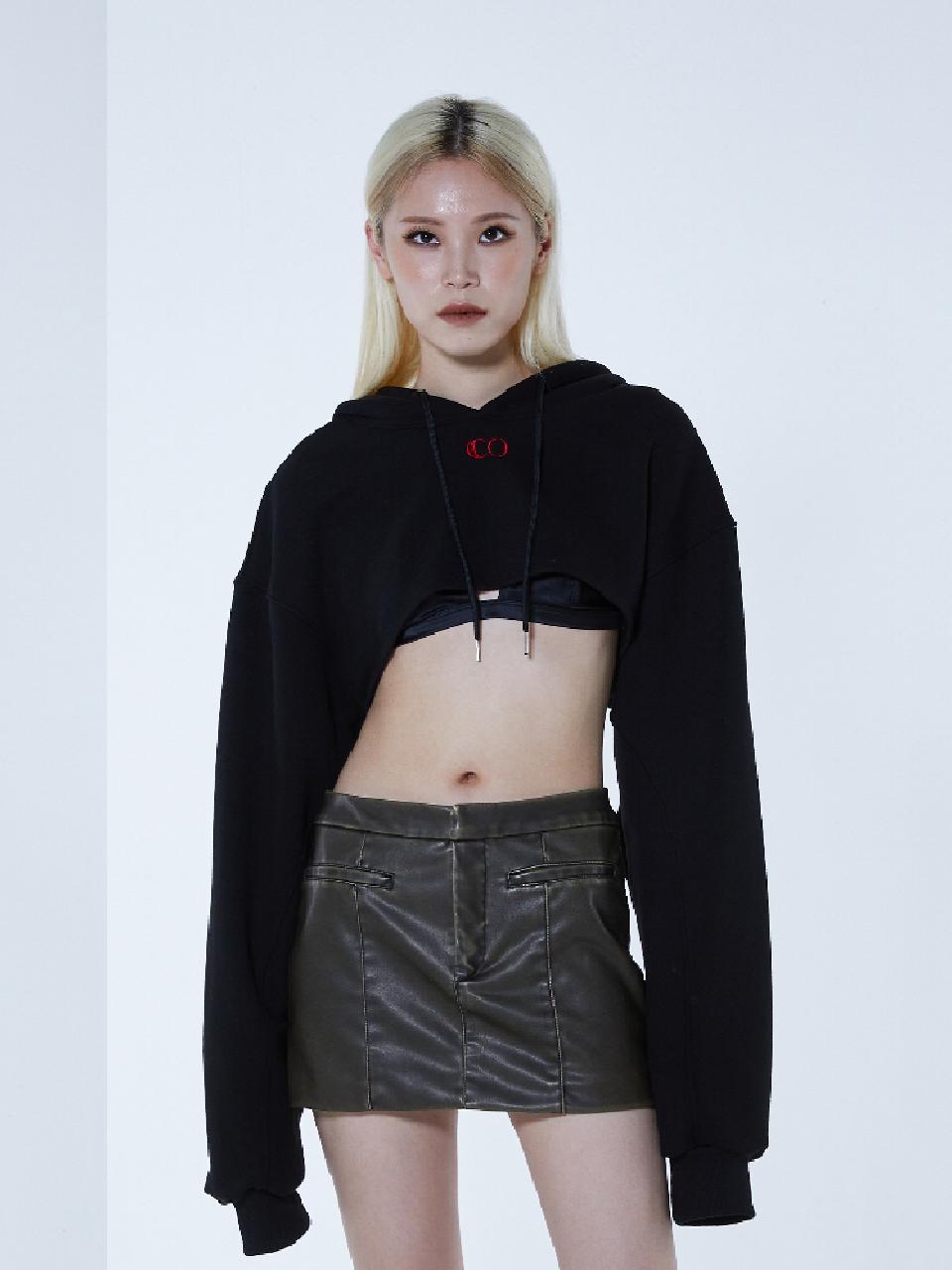 CUTOUT Logo Bolero Hoodie [블랙]