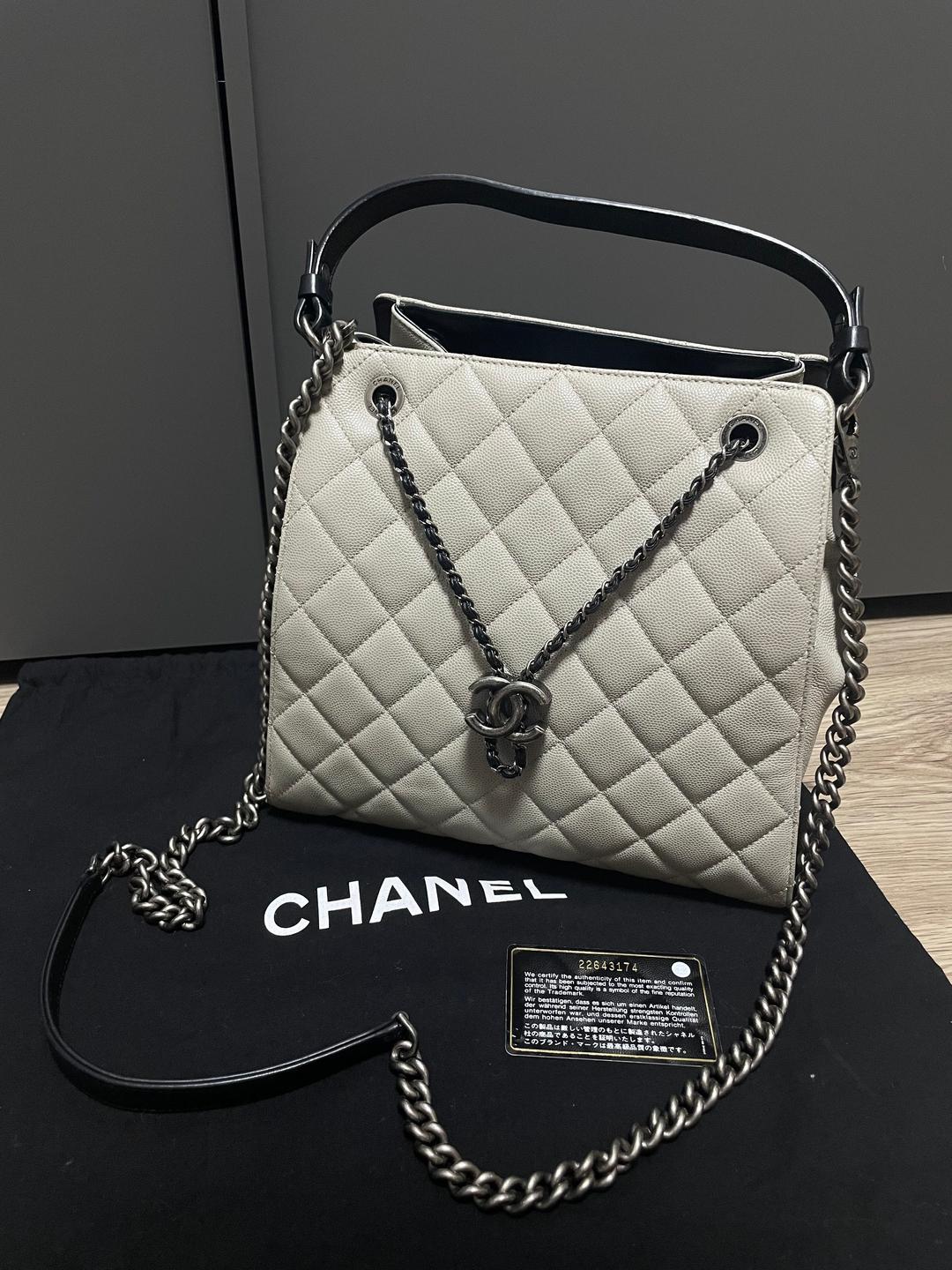 샤넬백 22번대(새제품•풀구성) | 카멜