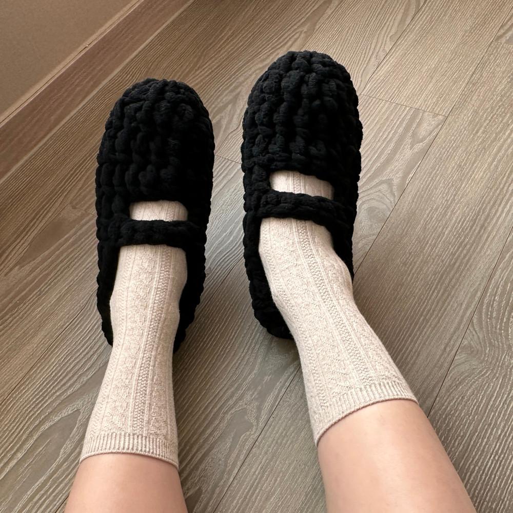 솜솜 메리제인 룸슈즈(동영상강의 포함) -  빵빵한 수면실 2볼로 뜨는 겨울 뜨개질 덧버선 코바늘diy 패키지 / 겨울 집콕 취미 덧신뜨기