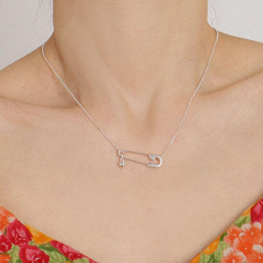 Safety Loving Pin Silver Necklace In233 [Silver]