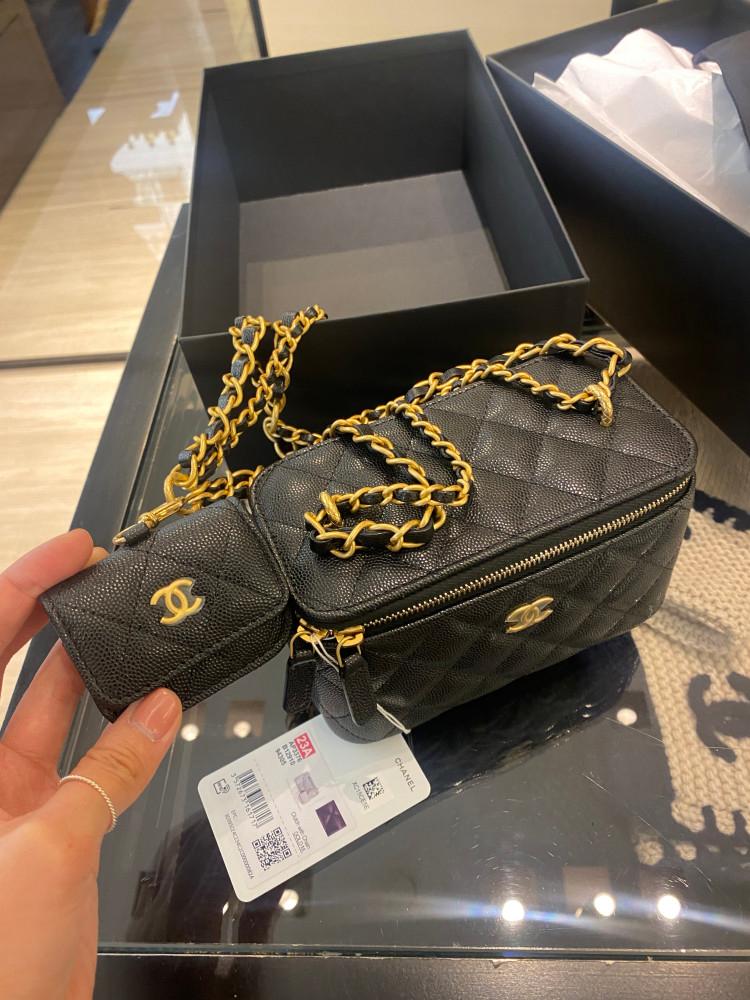 샤넬 23A 에어팟케이스 베니티백 캐비어 (3컬러) AP3776 B12910