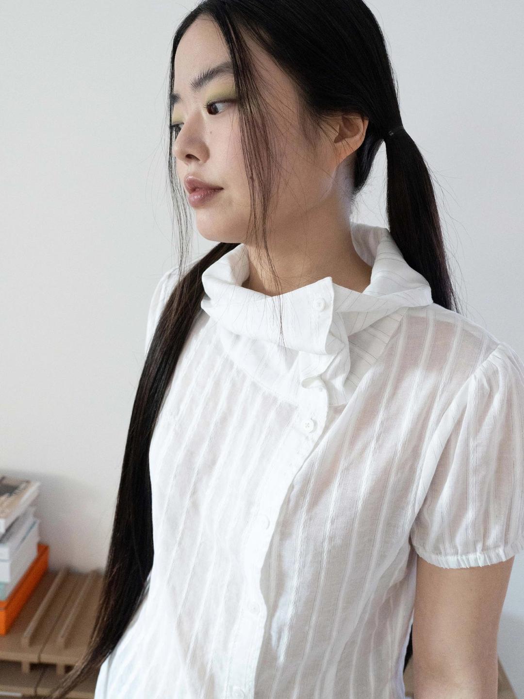 [ONSKA] SS 25 DRAPE COLLAR BLOUSE (WHITE) - WHITE / ONE SIZE