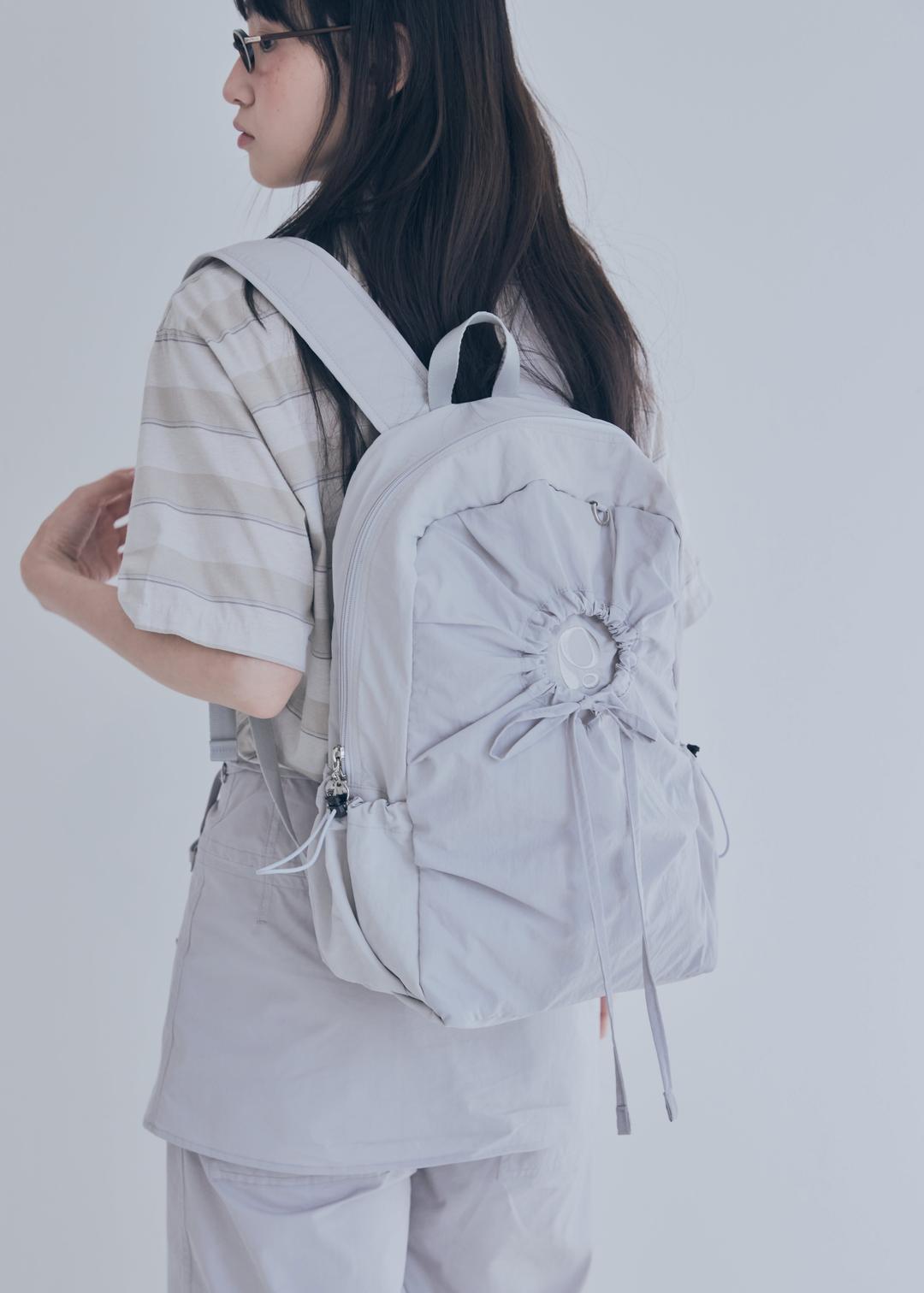 hole string PO backpack (light gray)