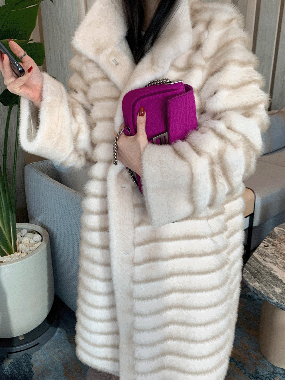 하이넥 밍크 비건 퍼 코트