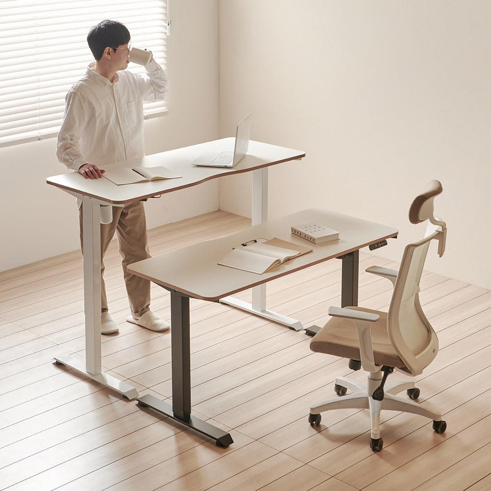 아씨방가구 스탠딩 전동 높이조절 컴퓨터책상 모션데스크