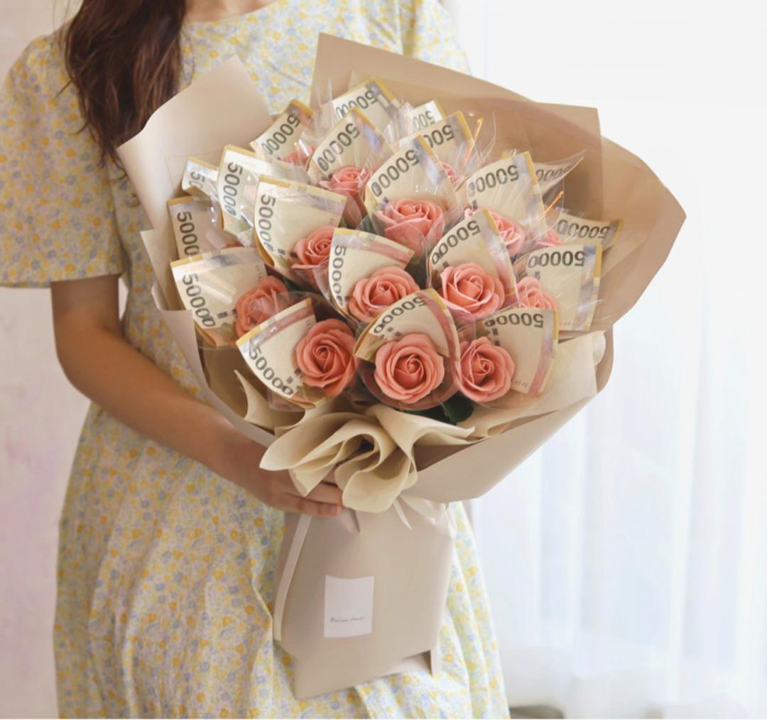 돈꽃다발 용돈 부모님 어버이날 카네이션 용돈박스 선물 꽃다발 배달