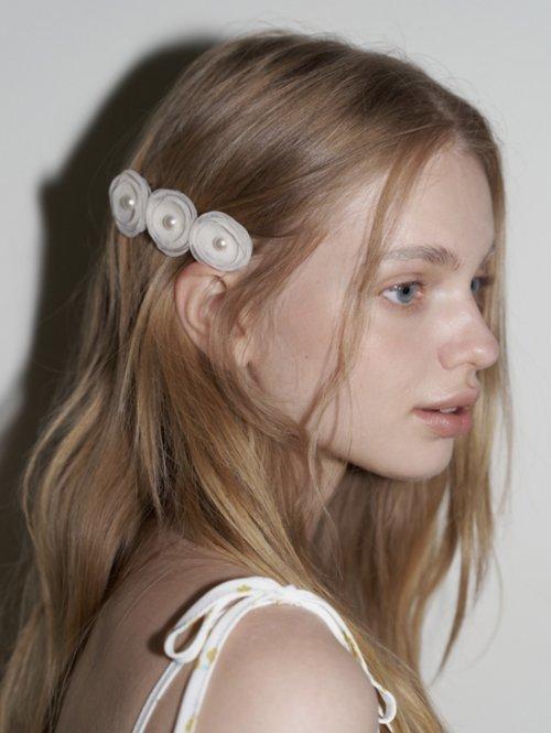 chiffon pearl flower pin -cream