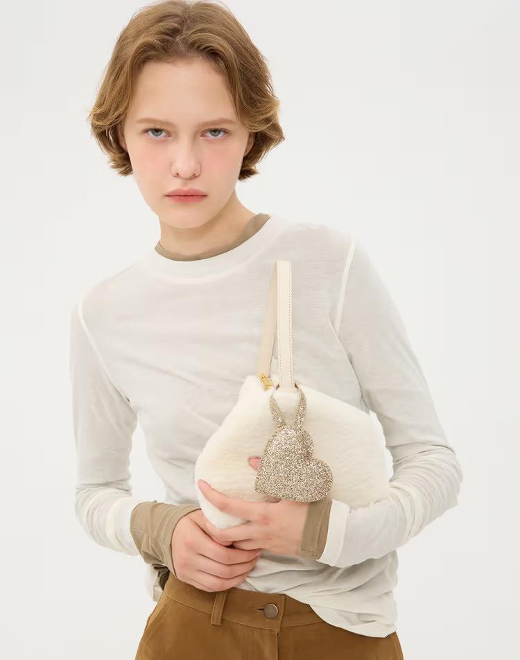 [LF몰단독특가][스텔라] 아이보리 퍼 샤이닝 하트참 복조리백