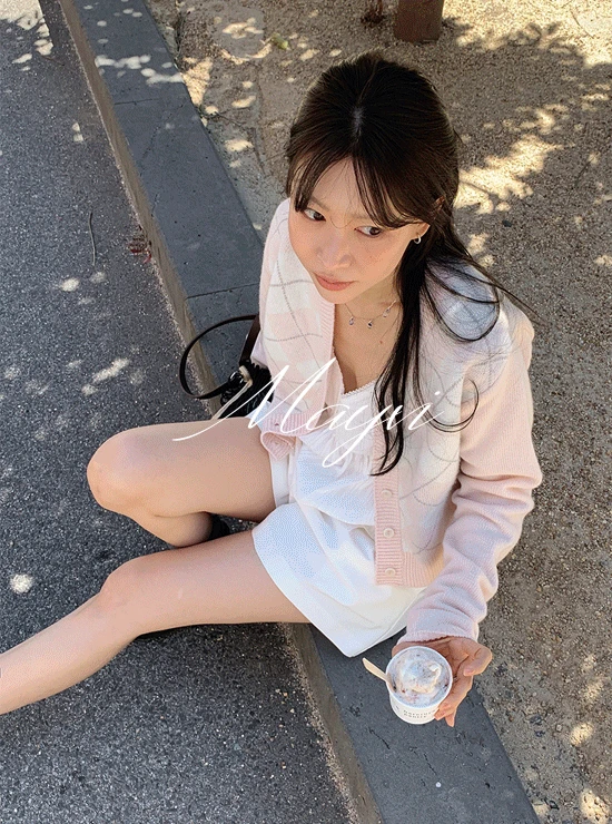 [Mayvi/프리어텀비🍂/베스트재입고] Sweetness 아가일 가디건 (2 color), 파인램스울 80%