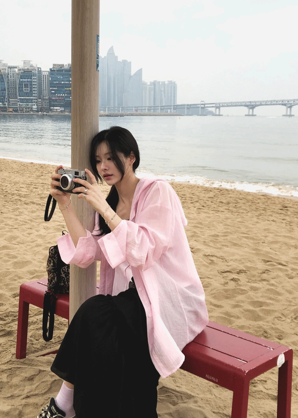 홀린 씨스루 루즈핏 후드 셔츠