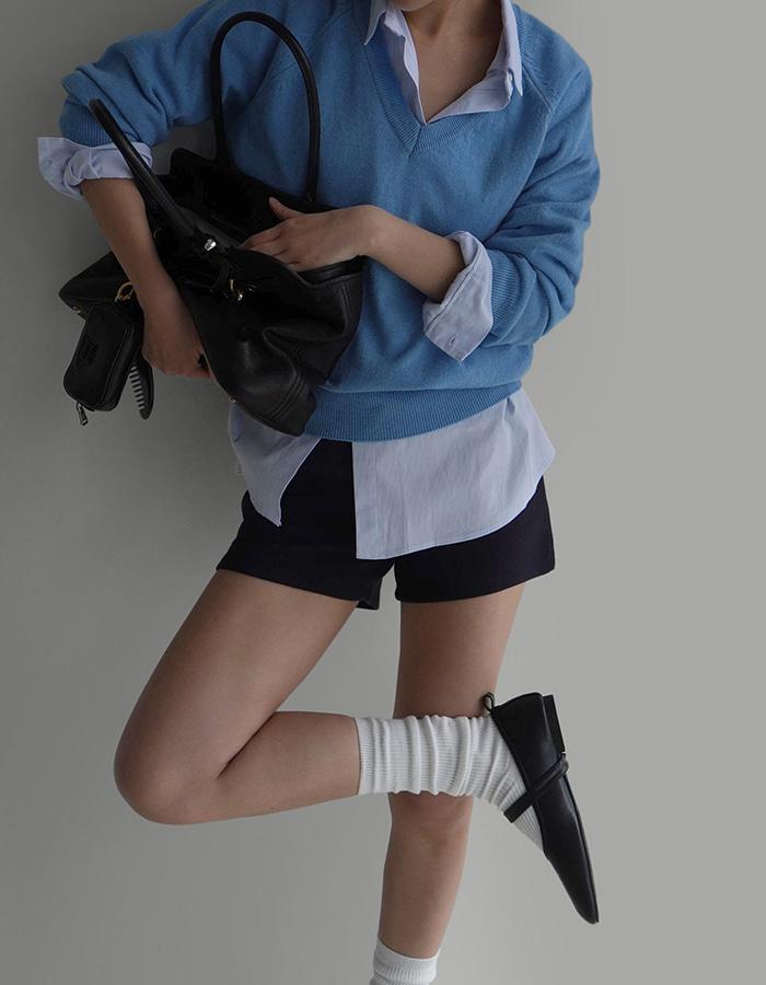 [by LAROOM] 조이V니트