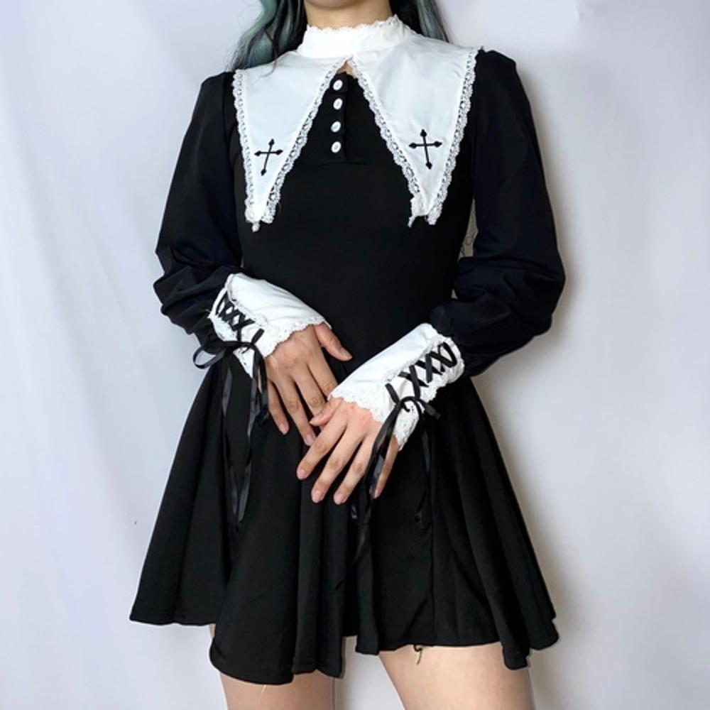 고딕 십자가 카라 원피스