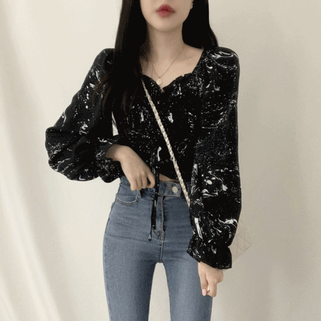 (예뻐요) 청순 스트링 크롭 스모크 블라우스 2color