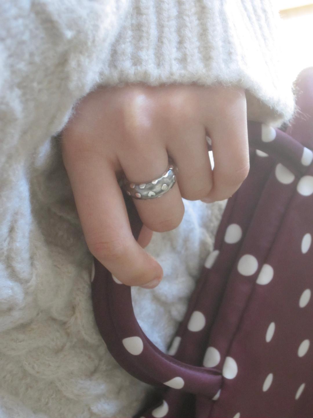 Pompom ring