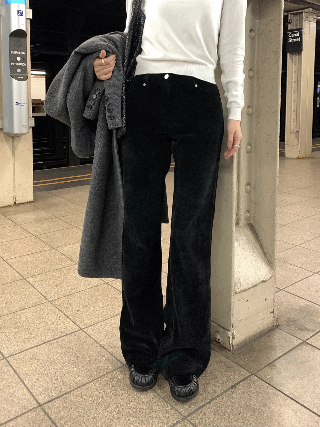 DL. Soft Velvet Corduroy Bootcut