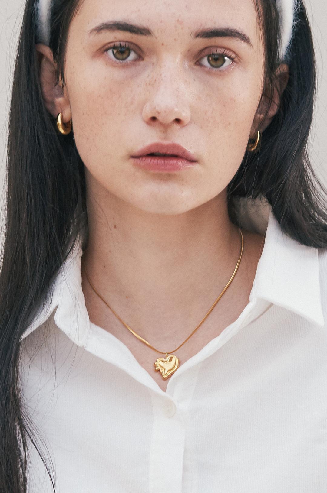 Melting Heart Pendant (Gold)