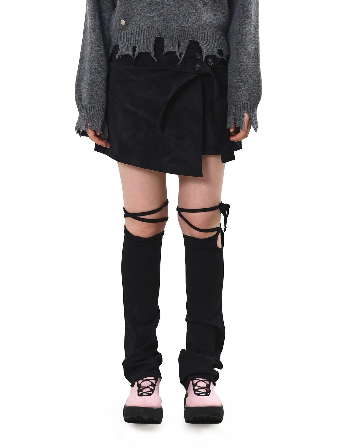 BELTED WRAP SKIRT .Black